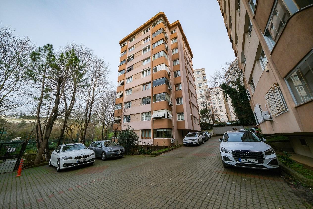 KO�UYOLU YEN�K�Y S�TES� ��FT BALKON TAD�LATLI 3+1 SATILIK DA�RE