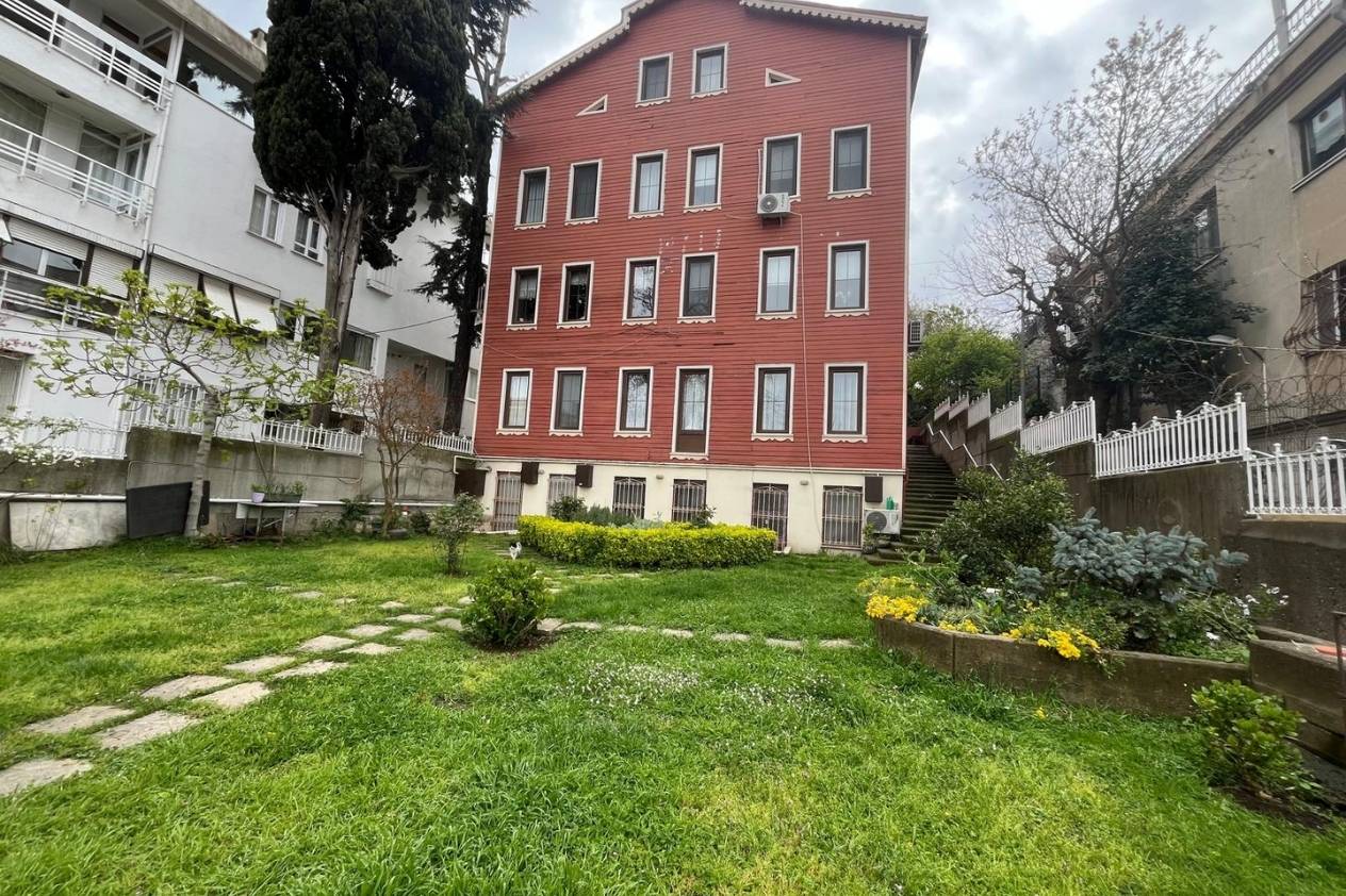 �SK�DAR SULTANTEPE`DE BAH�EL�, DEN�Z MANZARALI 1+0 K�RALIK DA�RE