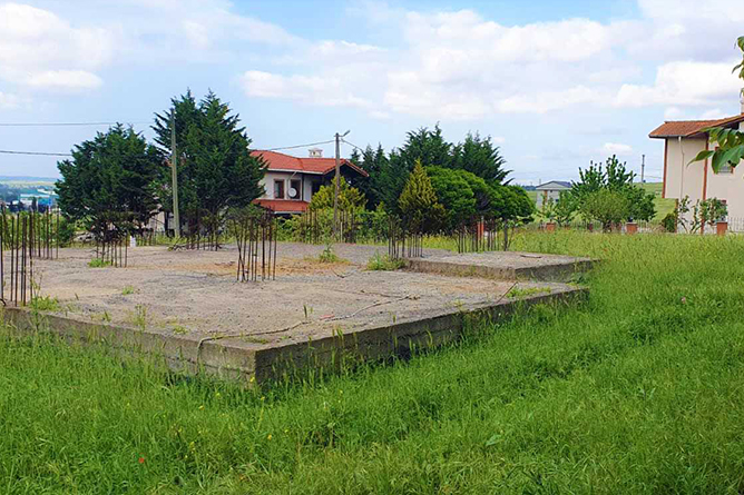 SİLİVRİ ÇANTA SANCAKTEPE’DE SORUNSUZ VİLLA İMARLI 553 m² ARSA